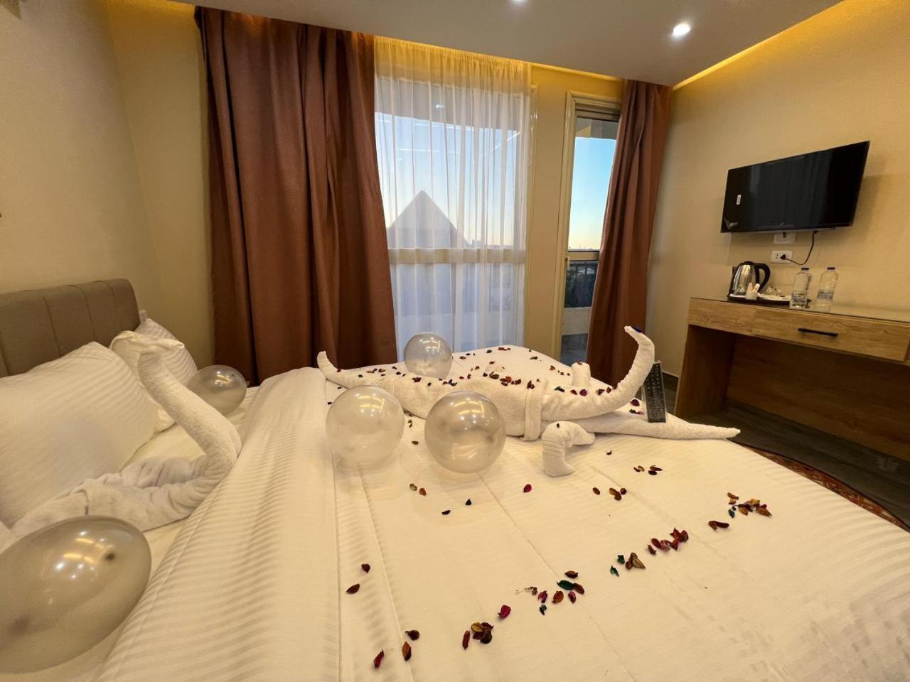 Pyramids Hotel Kafret el-Gabal Екстериор снимка