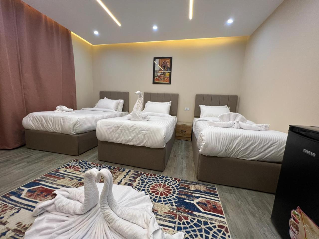 Pyramids Hotel Kafret el-Gabal Екстериор снимка