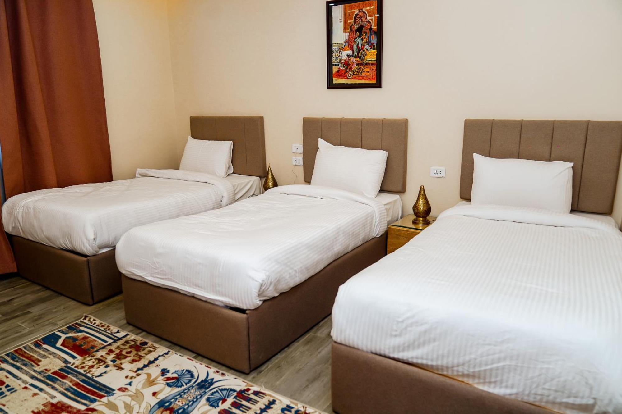Pyramids Hotel Kafret el-Gabal Екстериор снимка