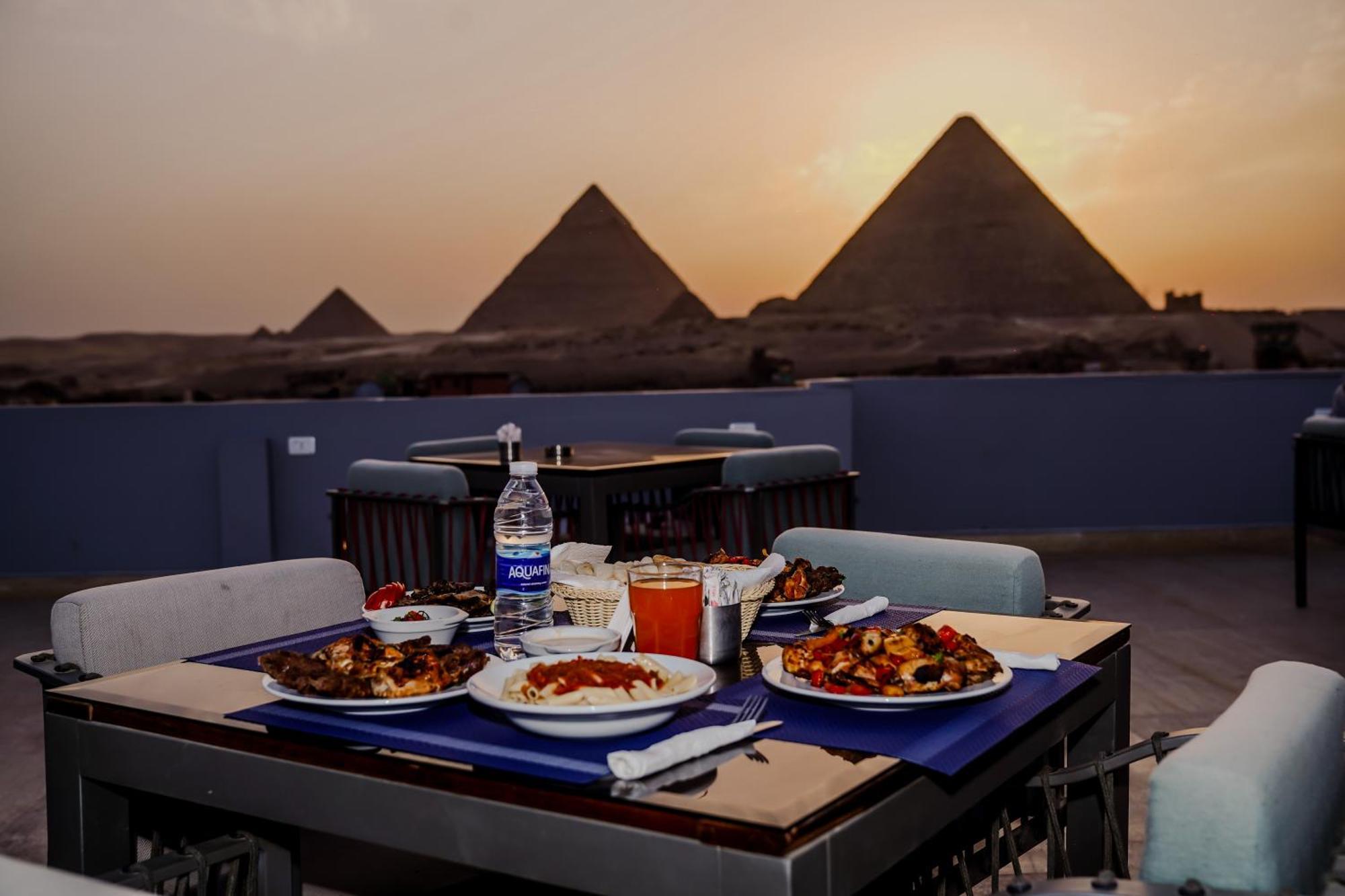 Pyramids Hotel Kafret el-Gabal Екстериор снимка