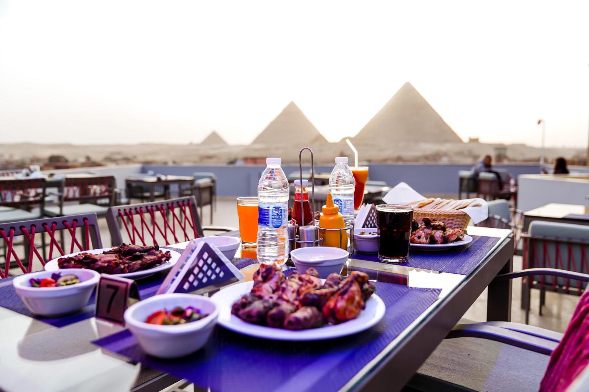 Pyramids Hotel Kafret el-Gabal Екстериор снимка