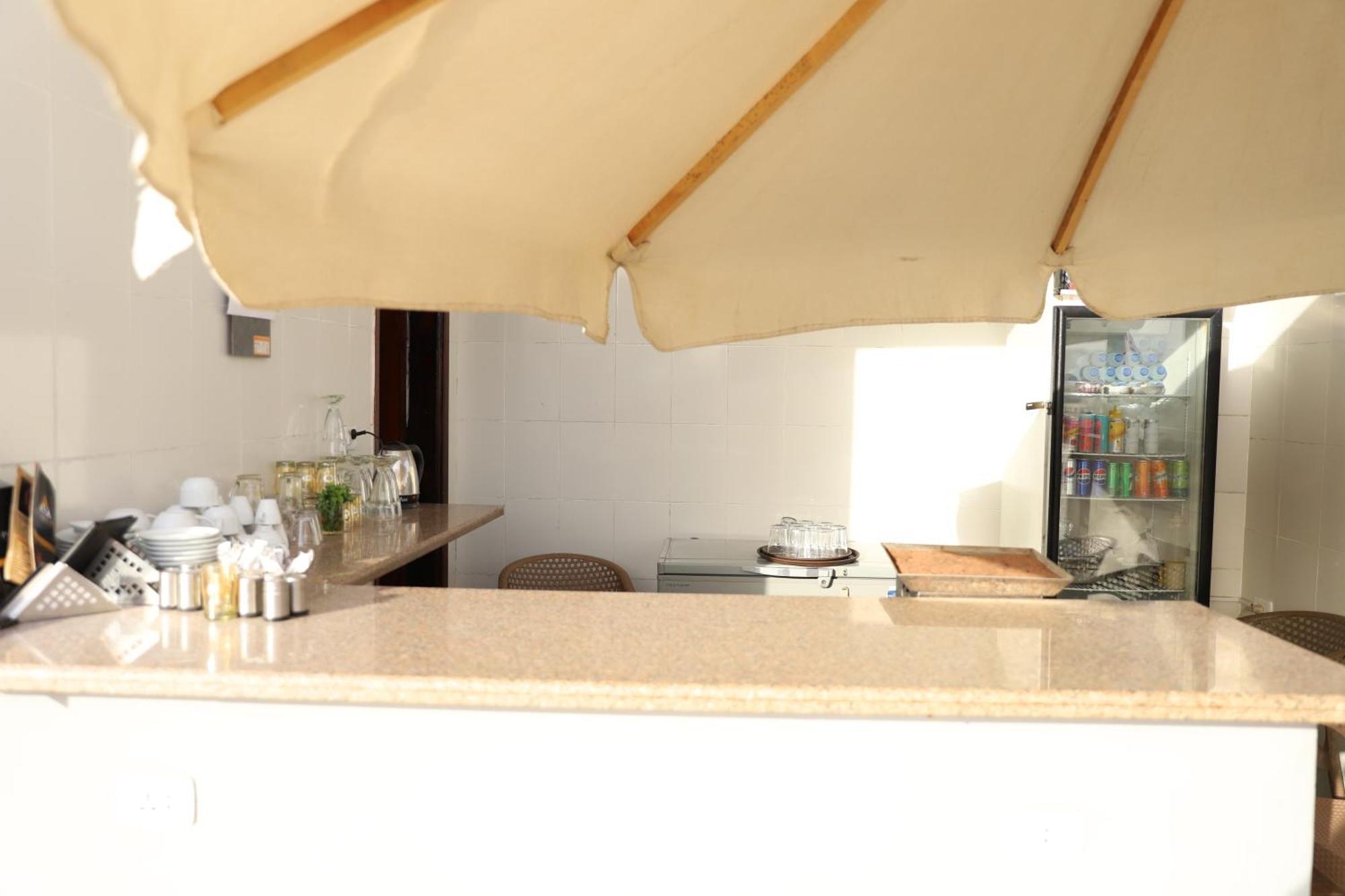 Pyramids Hotel Kafret el-Gabal Екстериор снимка